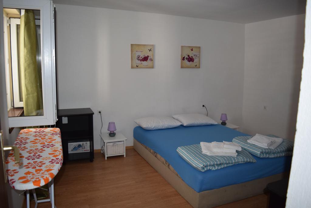 Apartment Klara Šibenik Oda fotoğraf